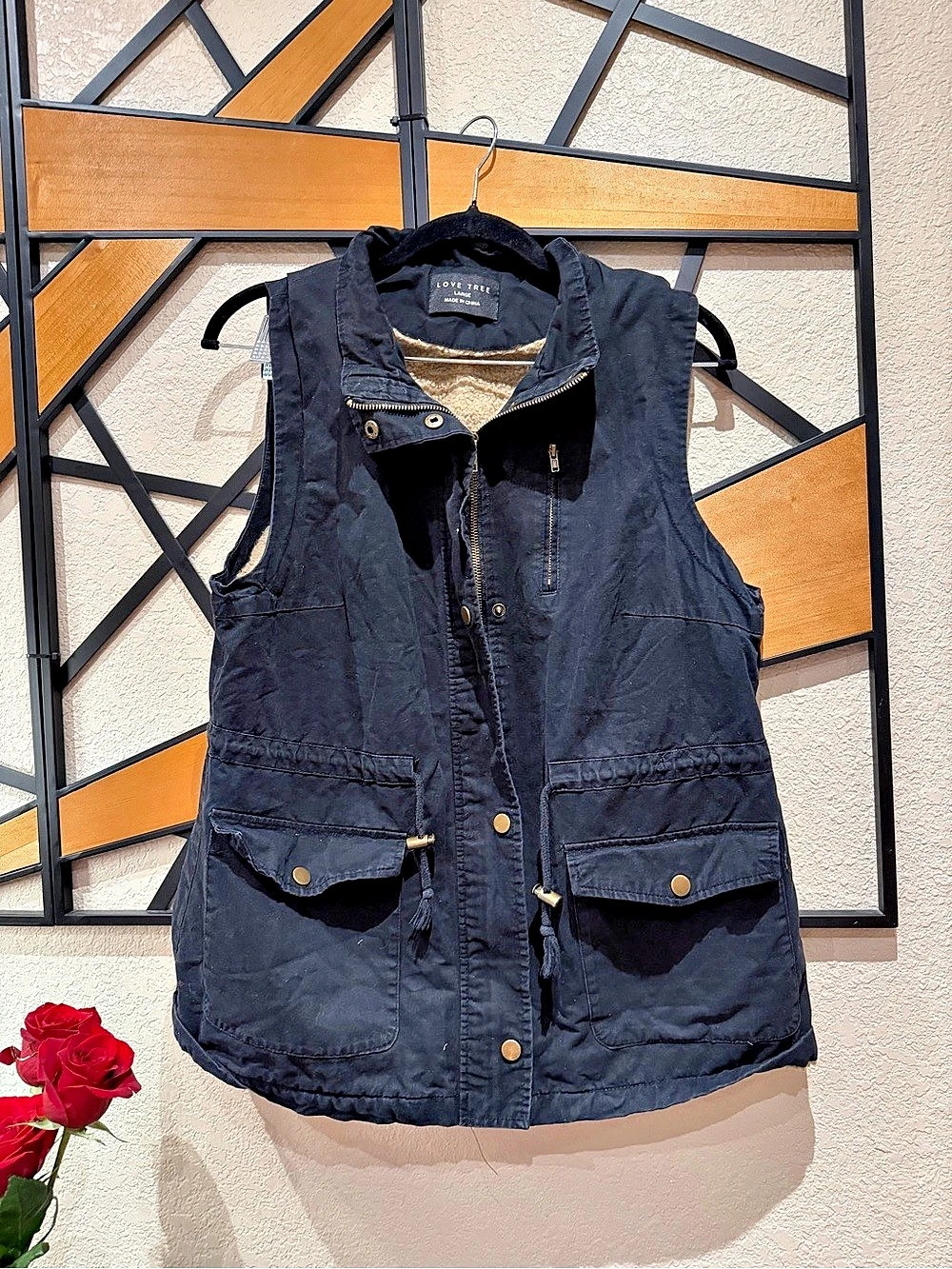 Love Tree Black Utility Vest with Sherpa Lining Large
